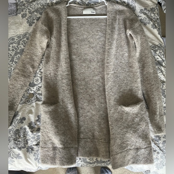 Wilfred free sweater. In a brown oak colour. - Picture 1 of 3